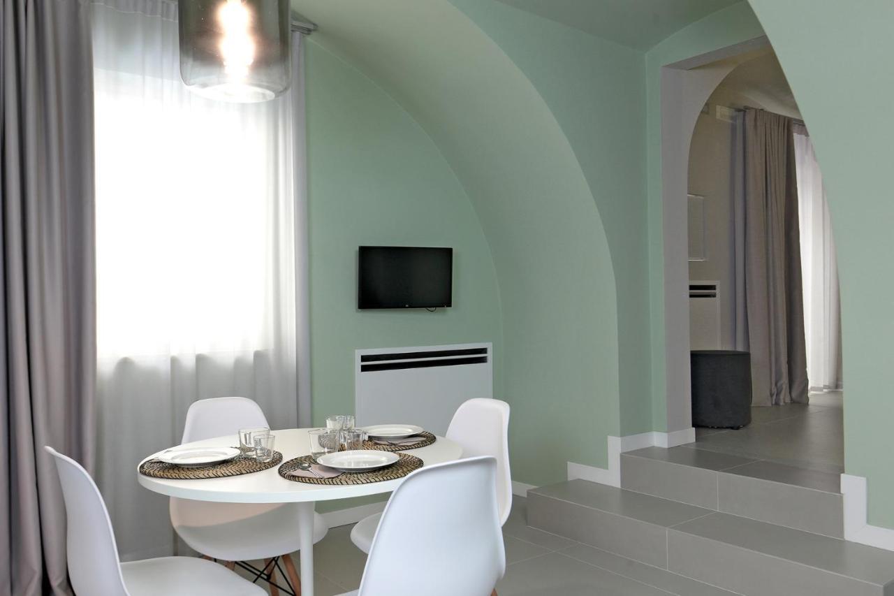 B&Bari, Via Cairoli, Le Case Di Aurelia Guesthouse מראה חיצוני תמונה