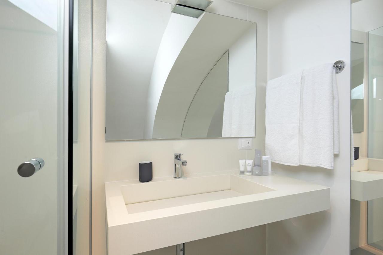 B&Bari, Via Cairoli, Le Case Di Aurelia Guesthouse מראה חיצוני תמונה